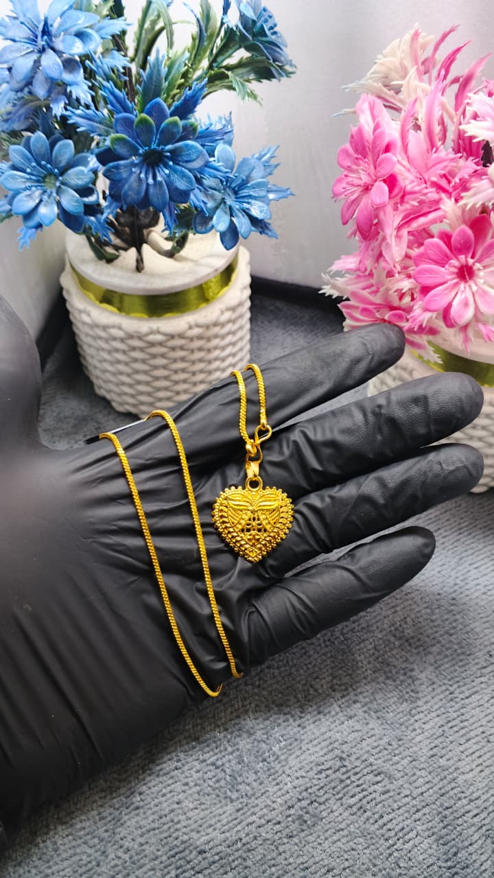 Golden Heritage Filigree Heart Pendant Necklace
